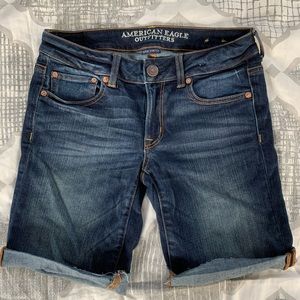 American Eagle Bermuda Jean shorts. Size 4